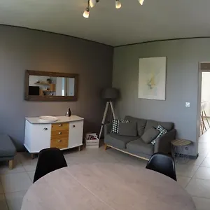 https://proche-des-remparts-a-avignon.aixenprovencehotels.org